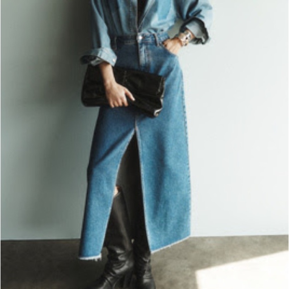 The Madi Front-Slit Denim Skirt by Pilcro (M)